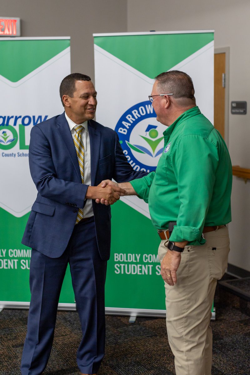 BCSchools1's tweet photo. We’re thrilled to welcome Dr. Dallas LeDuff as our new #BarrowBOLD Superintendent! Here are some photos from our first meet-and-greet with BCSS staff. Thank you to Sims Academy staff and students for the beautiful flowers and refreshments they provided. https://t.co/Sp4KZGxZhZ