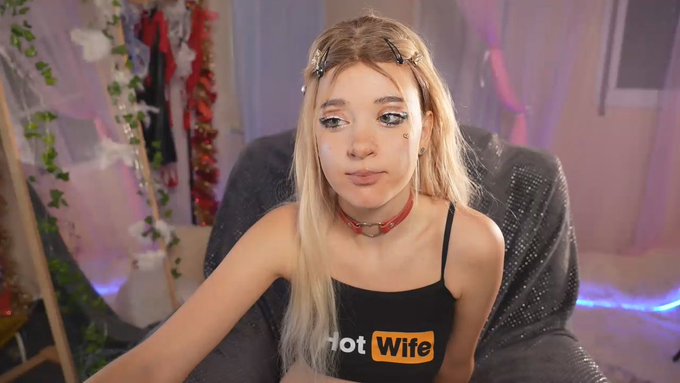 I'm online @MyFreeCams! #onmfc https://t.co/yFwj0sl3Z5 💚 https://t.co/x9vcXJ7a8z<a class="tags" href="/tag/myfreecams">@myfreecams</a><a href="/tag/onmfc"class="tags">#onmfc</a>