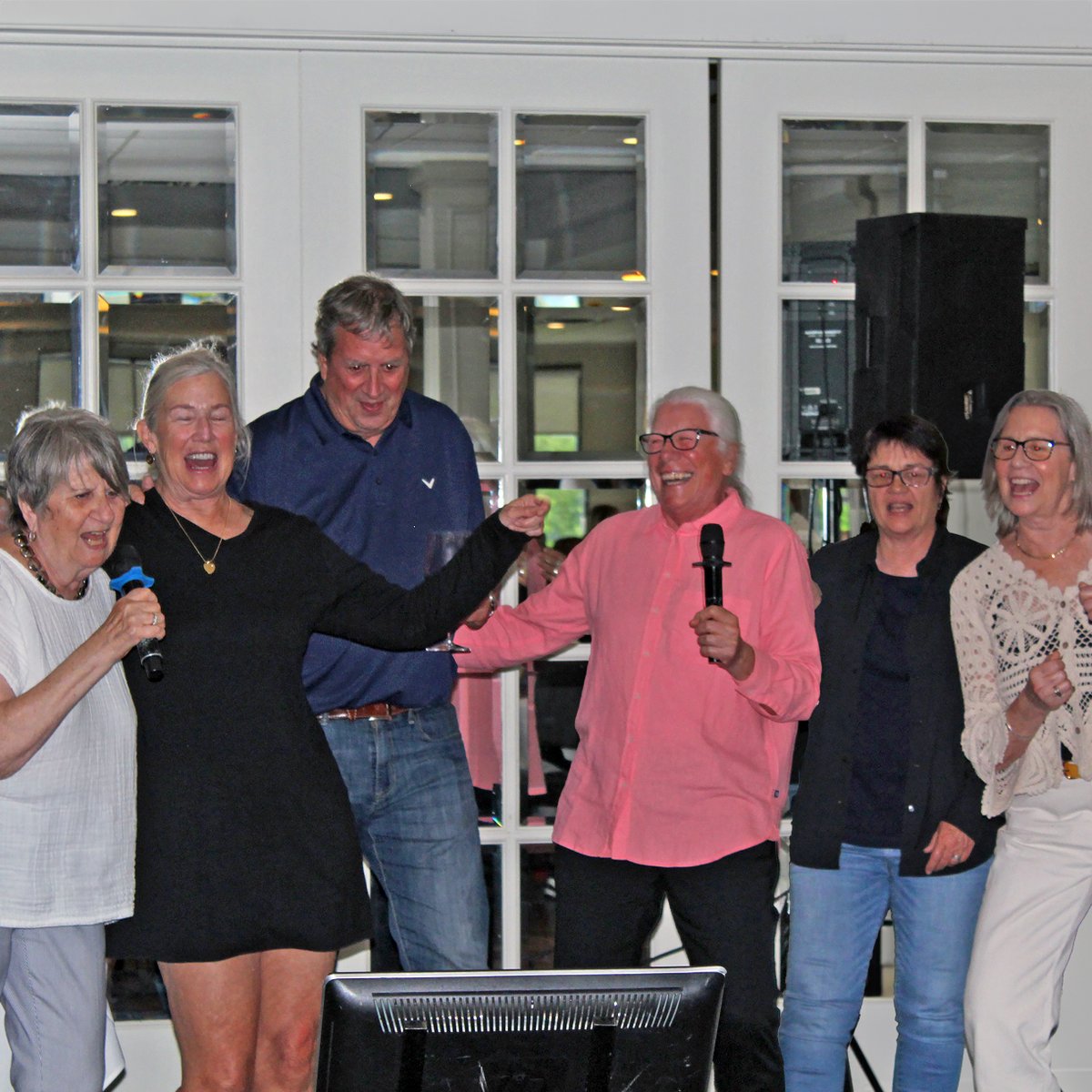 stcgcc's tweet photo. Friday's weather didn't dampen our spirits, as we brought the celebration inside.
Here are some fun pics from Karaoke Night, Friday at the Club 🎶🎤
Cheers to everyone who joined us. Check out our photo album on Facebook.

#Clubevents #stcgccsummers #karaokenight #stcgcc https://t.co/MYWbDUFmoB