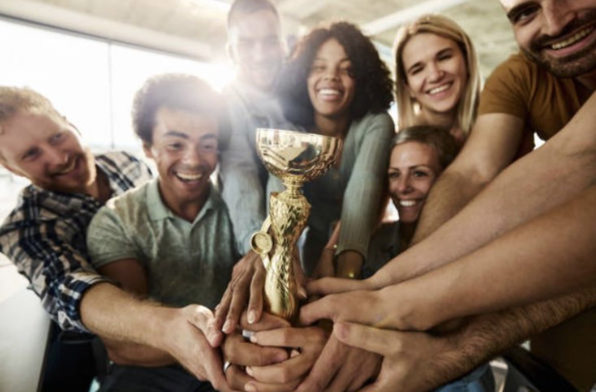 🏆Trophées Défis RSE 2024

News RSE publie la liste des 63 dossiers de candidatures nominés pour cette 13ème édition

👉🏻 Communiqué de Presse : newsrse.fr/wp-content/upl…

Bravo aux nominées et rendez-vous le 1er juillet devant le Jury ! 🤗