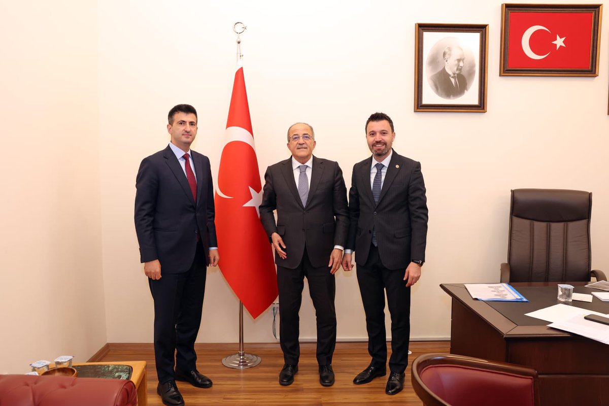 celebimehmeta's tweet photo. Milli Savunma Bakan Yardımcımız Sn. Şuay ALPAY’la;
-Sözleşmeli erlerimizin kamuya atanmaları,
-Er gazilerimizin emsal sorunu,
-2000-2001-2002 mezunu astsubaylarımızın emeklilik durumları konularında istişare yaptık. Çalışmalarımız devam edecektir. 

Sayın Bakan Yardımcımıza misafirperverliği için teşekkür eder, çalışmalarında üstün başarılar dilerim.
@tcsavunma
@celebimehmeta
@FeyziBerdibek1
@suleymansahan66