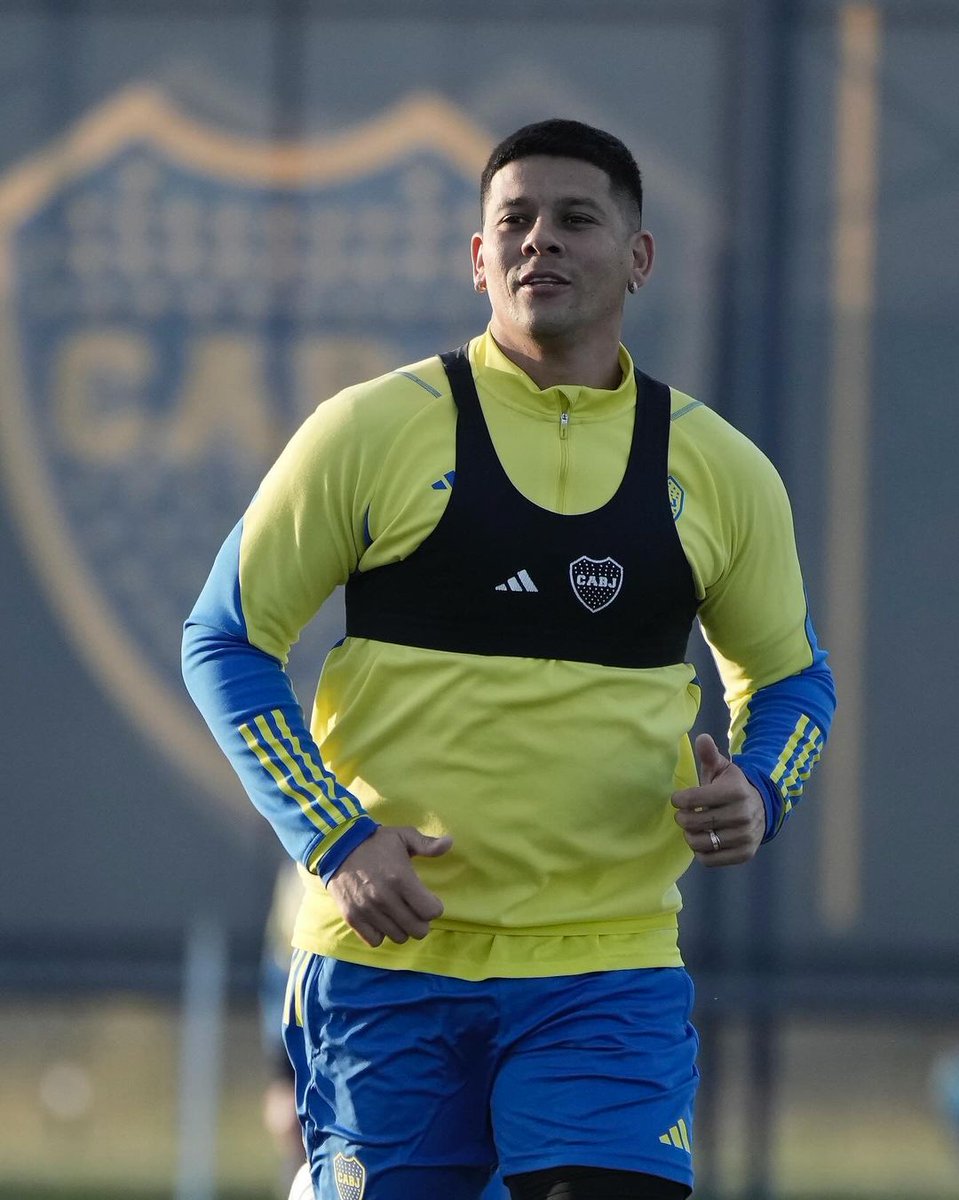 Marcos Rojo se suma al grupo y estaría a disposición ante Talleres Marcos Rojo dejó atrás la lesión en el isquiotibial.