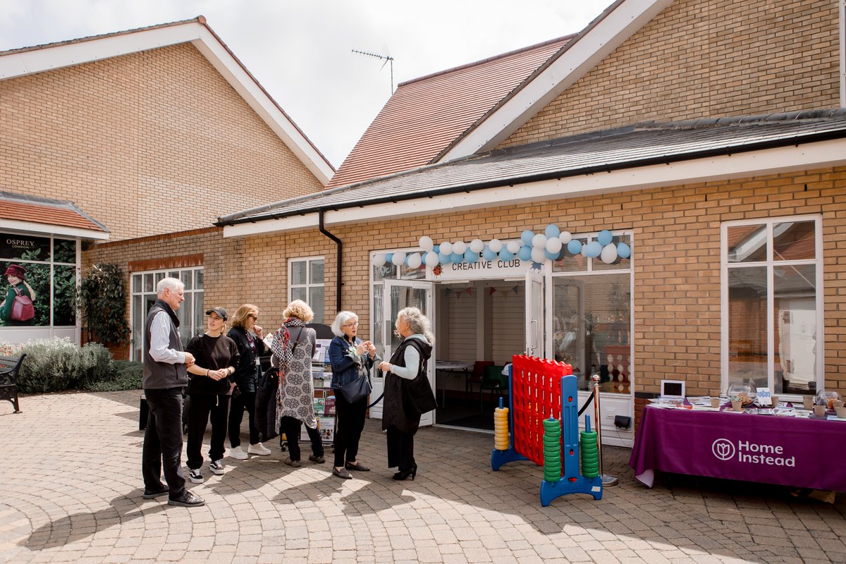 Recently <a href="/Homeinsteaduk/">Home Instead UK</a> #braintree held a Dementia Awareness event at <a href="/BraintreeVill/">Braintree Village</a>. They were kind enough to invite the Chairman to attend who was honoured to help spread awareness on this syndrome that has an impact on so many lives 💔

homeinstead.co.uk/braintree