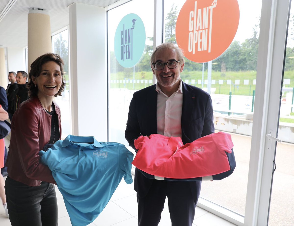 À J-9⃣9⃣ de l'ouverture des #JeuxParalympiques, <a href="/AOC1978/">Amélie Oudéa-Castéra</a> s’est déplacée cet après-midi au Dôme de Saint-Germain-en-Laye où notre talentueux <a href="/A_Portal1202/">Alex</a> se prépare pour <a href="/Paris2024/">Paris 2024</a>. 
Accompagné d'<a href="/Arnaud_Pericard/">Arnaud Péricard</a>, ils ont échangé avec notre grande chance de médailles. 💪