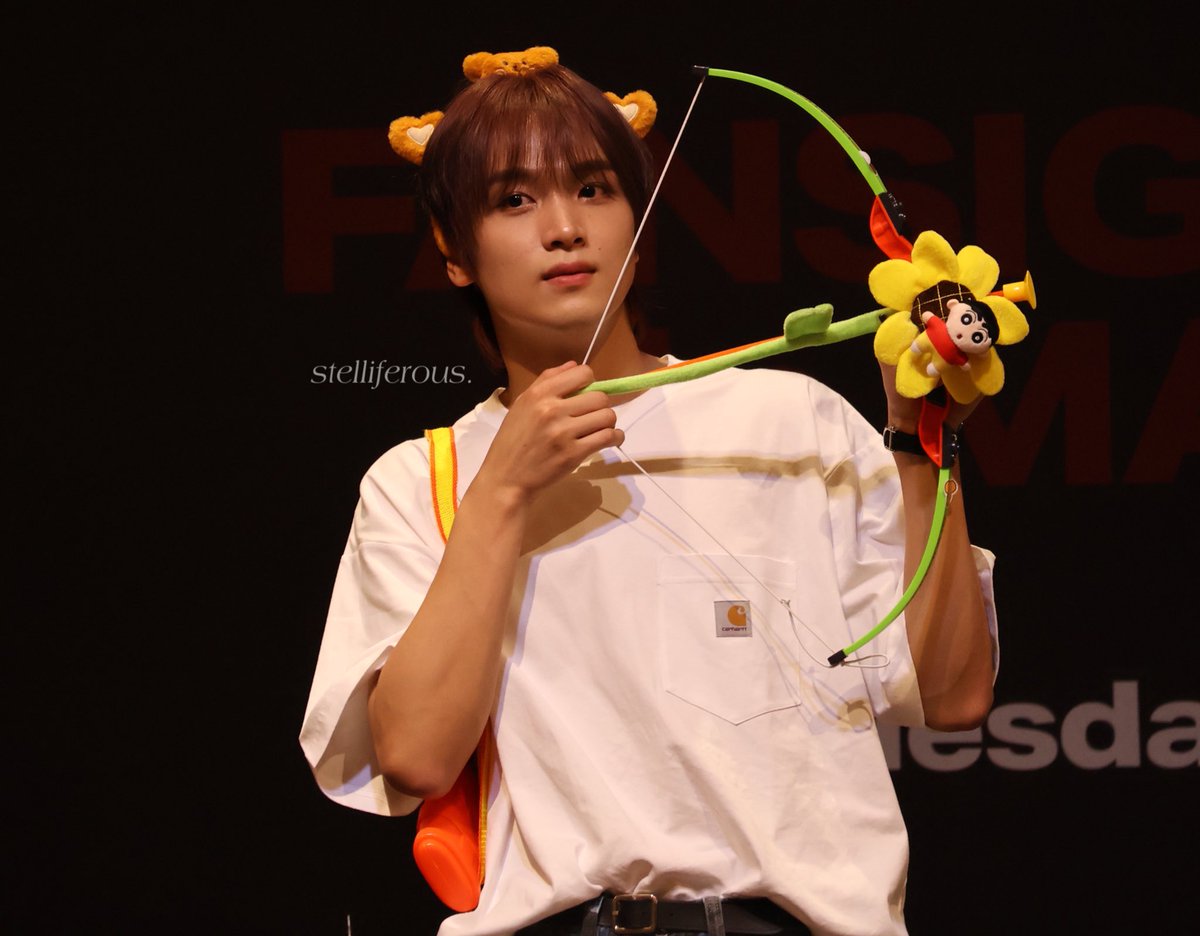nothing i love more than haechan's skin #HAECHAN #NCTDREAM
