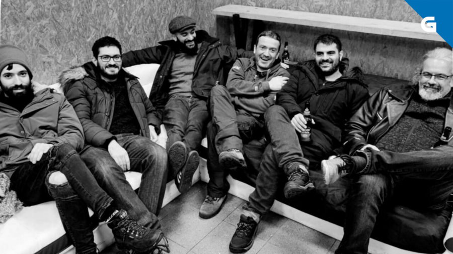 #Música | 🎶 Guitarras eléctricas + gaita + acordeón: Tecor societário

🎸🪗 O grupo compostelán de punk celta publica o seu terceiro disco, 'Ti que vas fazer?'

🗓️ O venres na <a href="/DisfrutonaOrzan/">La Disfrutona Del Orzán</a> da Coruña e o sábado no <a href="/FEntrepontes/">Festival Entrepontes</a> de Rábade 

📲 dozz.es/4n0va2
