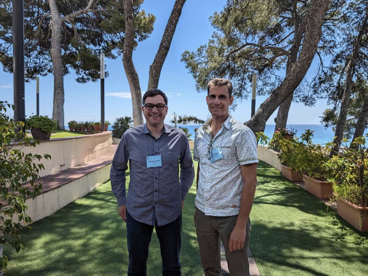 Synvect's CEO, @NikolayKandul, ran into some of our research partners at the Genetic Biocontrol GRC! Hervé Bossin and his team are working with Synvect on assessing our tech's impact on mosquito populations in French Polynesia.  Email pooja@synvect.com to learn more.