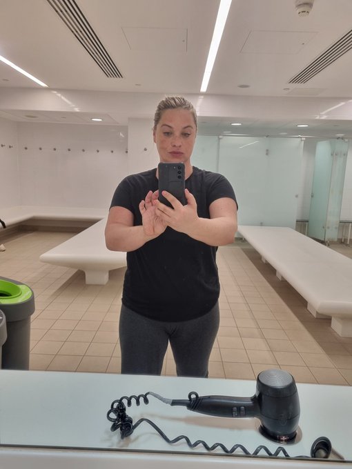 Finally I went to gym and solarium today https://t.co/gG4BiKCOQM<a href="/tag/selfie"class="tags"><span>#selfie</span></a><a href="/tag/nomakeup"class="tags"><span>#nomakeup</span></a>