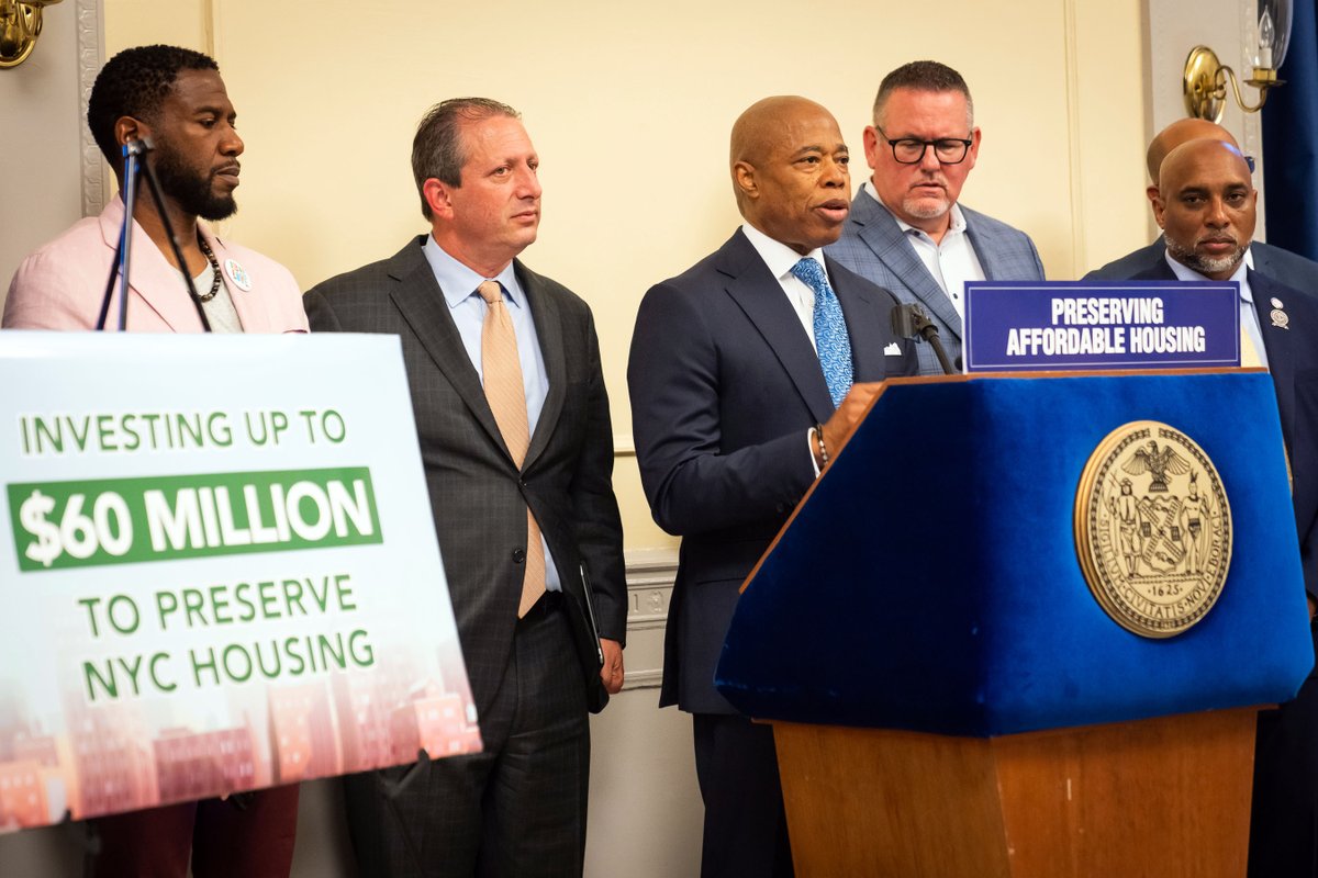 .@NYCComptroller, @NYCPA, and I today announced that the New York City Employee Retirement System is investing in 35,000 units of affordable housing with the Community Stabilization Group. This investment is good for our retirees, and it will protect our housing stock.