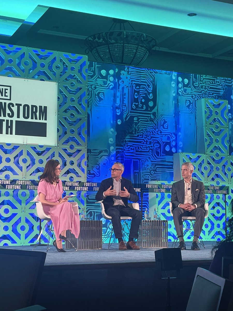 parul (@parulia) on Twitter photo “Customers have agency, patients don’t always feel like they do.” Neil Lindsay, @Amazon Health
A great question by <a href="/chrissyfarr/">Christina Farr</a> at <a href="/bstormhealth/">Fortune Brainstorm Health</a> points to the increasing bifurcation we see between consumer driven health and the rest of healthcare. “Customers have agency, patients don’t always feel like they do.” Neil Lindsay, @Amazon Health
A great question by <a href="/chrissyfarr/">Christina Farr</a> at <a href="/bstormhealth/">Fortune Brainstorm Health</a> points to the increasing bifurcation we see between consumer driven health and the rest of healthcare.