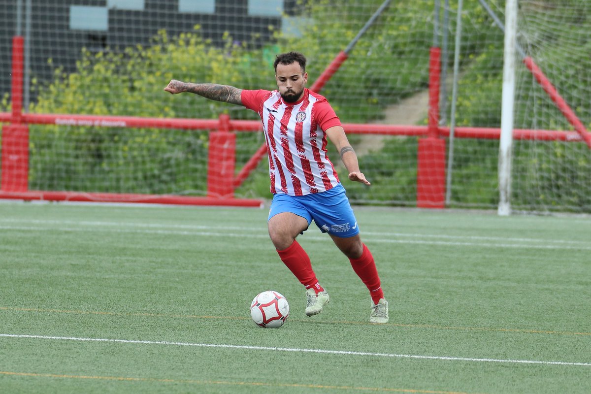 Nuestro gran defensa, Maru, que siempre rinde como lateral izquierdo y central