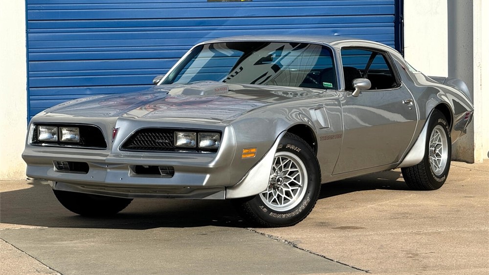 Auction ends Tuesday, May 28th! This 1978 Pontiac Firebird Trans Am is powered by a recently rebuilt numbers-matching L78 6.6-liter V8 backed by a rebuilt Borg Warner Super T-10 transmission. l8r.it/i93N