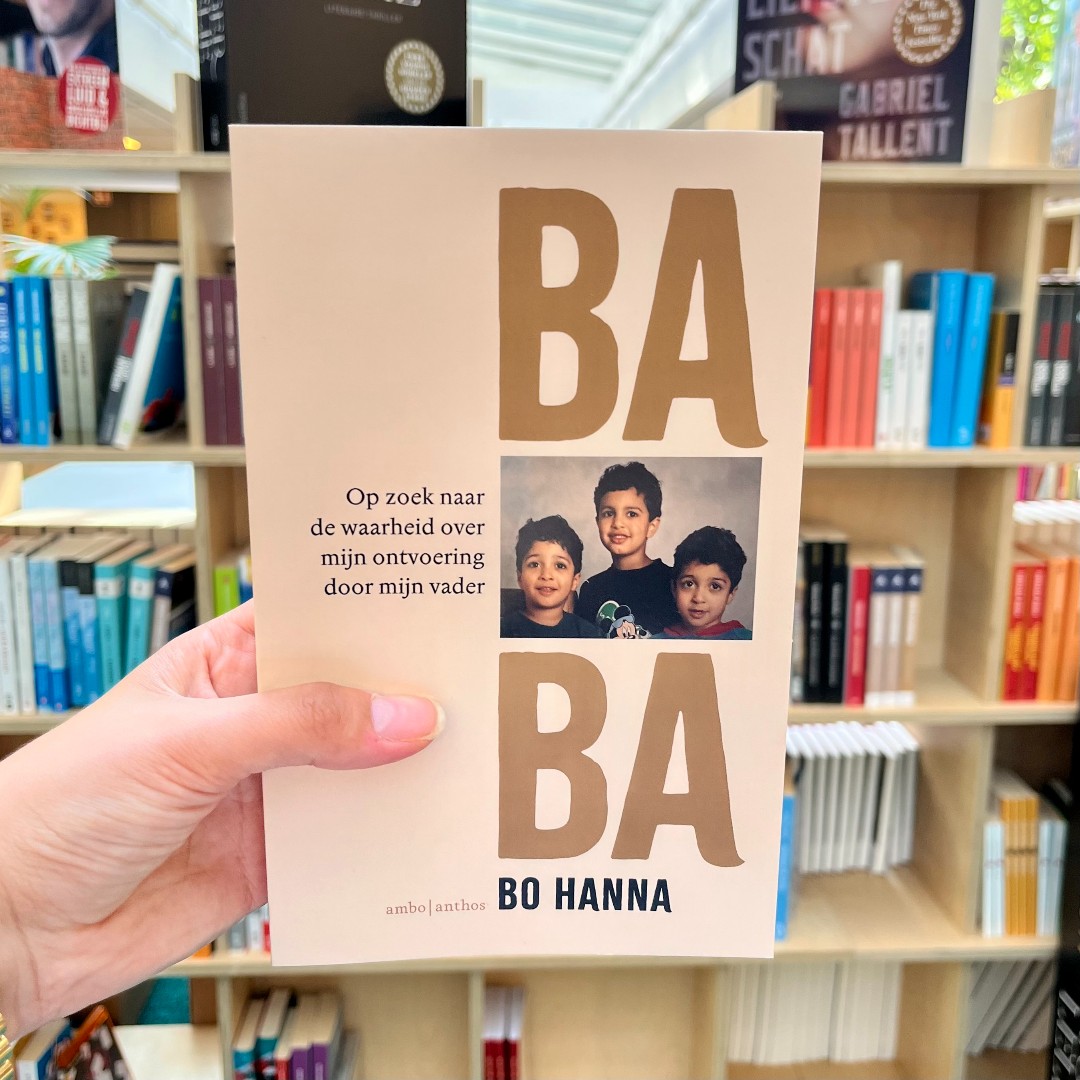 ✨Nieuw: Baba van Bo Hanna ✨

In Baba duikt Bo Hanna in zijn schokkende familiegeschiedenis en onderzoekt hij wat het betekent voor een kind om ontvoerd te worden door een van zijn eigen ouders.