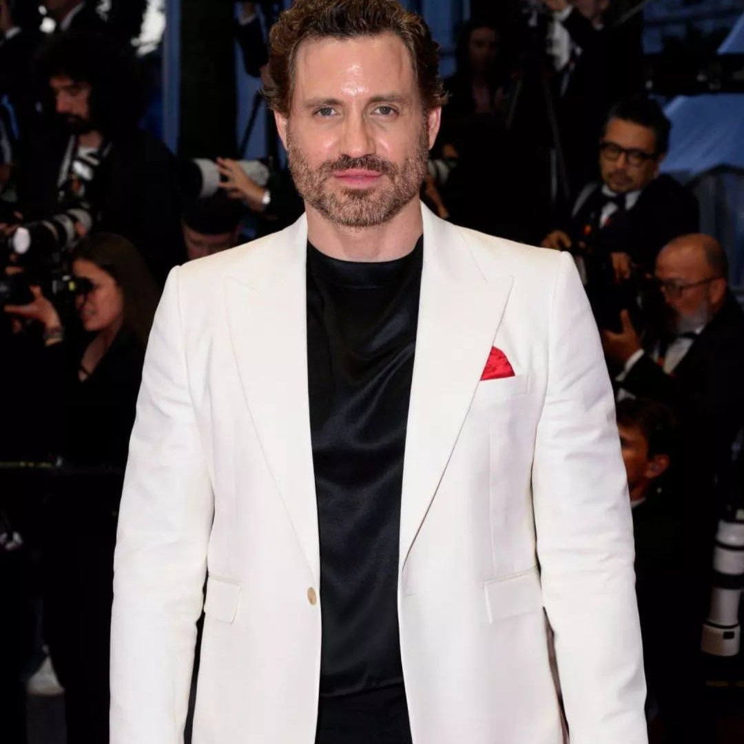 Estampas's tweet photo. #Estampas | #Venezuela brilló en el #FestivaldeCannes 2024, con la presencia de los actores #ÉdgarRamírez y #AlejandroNones, quienes cautivaron miradas del público con sus looks y simpatía. Lee los detalles aquí: https://t.co/qVM6Pjdp3t #Entretenimiento | #Moda https://t.co/fUjffQxRXv