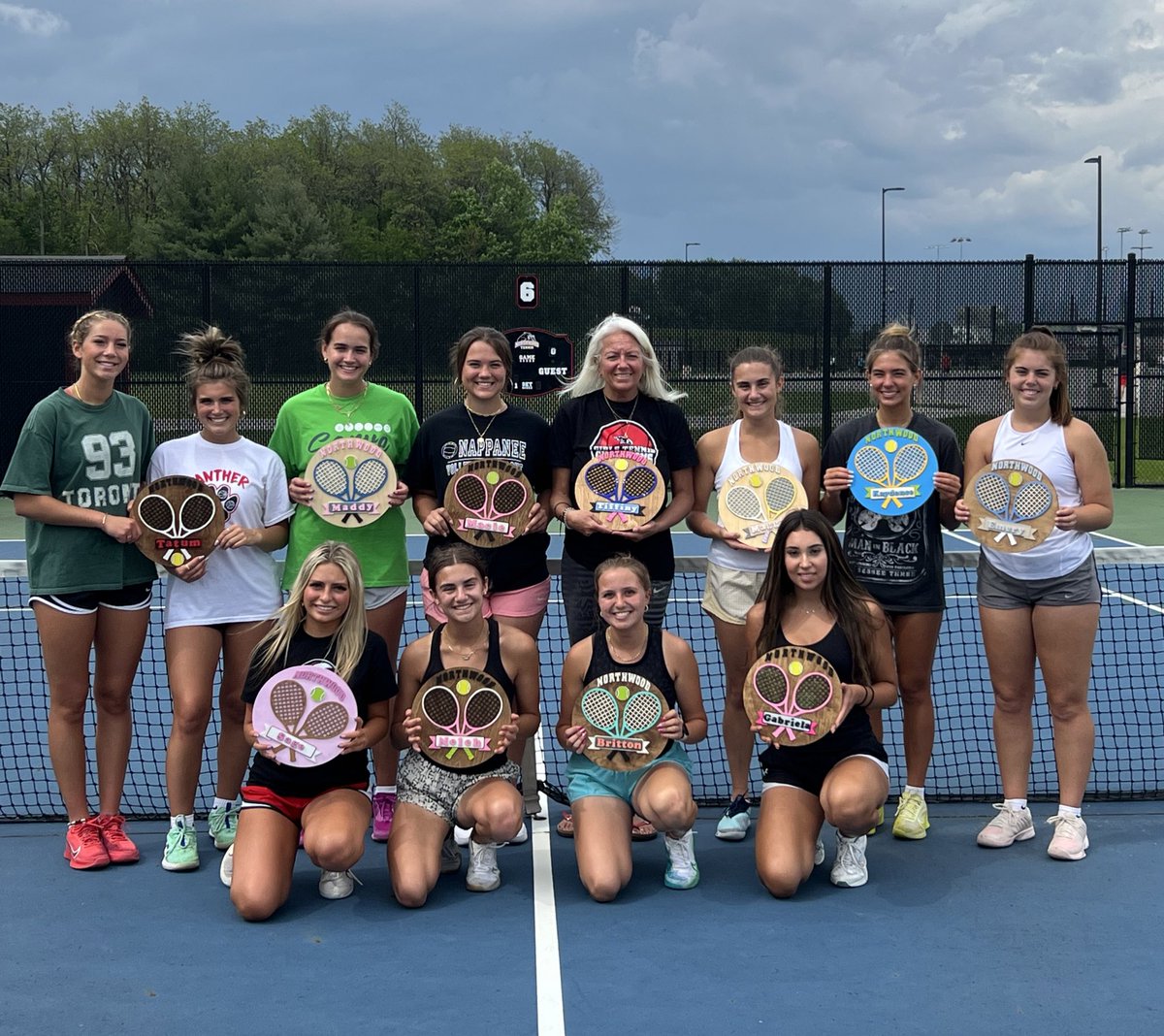 We had a great time at our “painting party” a couple of weeks ago!  Huge s/o to Twisted Appaloosa for the fun. It was just what we needed before NLC and post season started!
Come out and support our girls as we take on Northridge in the first round of Regionals tonight at 5! 🐾🎾