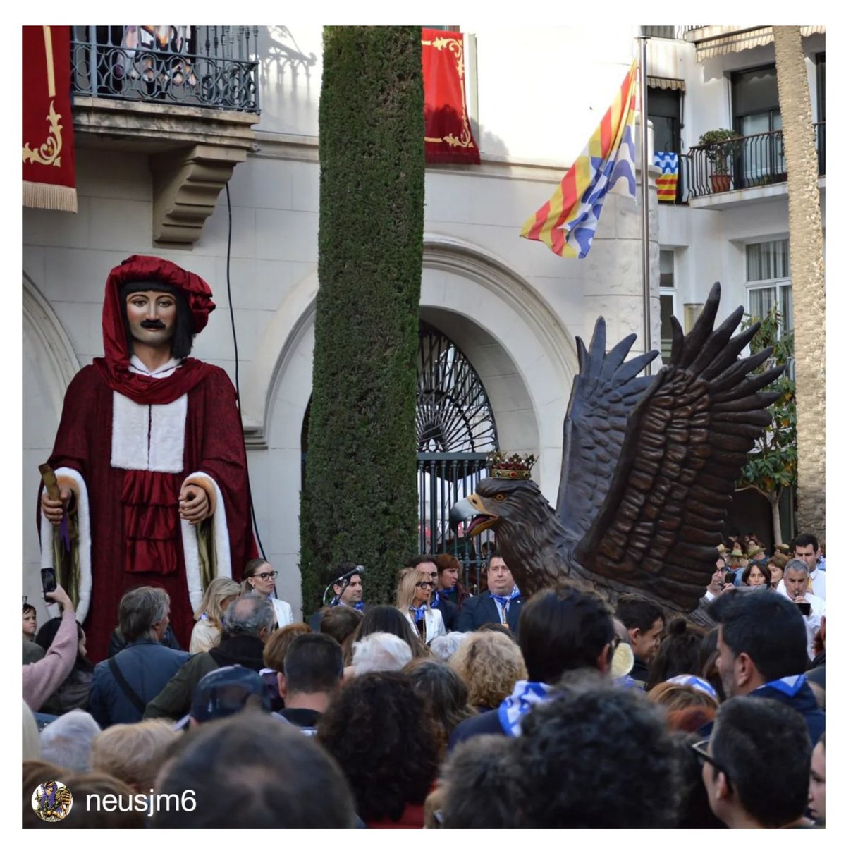 aliguesdecat's tweet image. Repost @neusjm6

Festes de Maig 2024

#FestesdeMaig2024 #festesdemaig #tradicions
#tradició #AligaDeBadalona #gegants #AliguesDeCatalunya #culturabdn #culturabadalona #culturapopular #somcultura #somculturapopular
#nitdesantanastasi
#Badalona  #badalonaturisme #bdnturisme