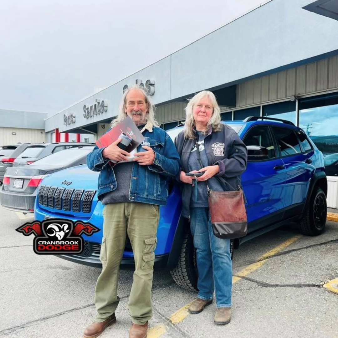 Congratulations to Guenther and Karin on their purchase of this #Jeep Cherokee! #CranbrookDodge #HappyCustomers #JeepCherokee #JeepLife #JeepFamily
