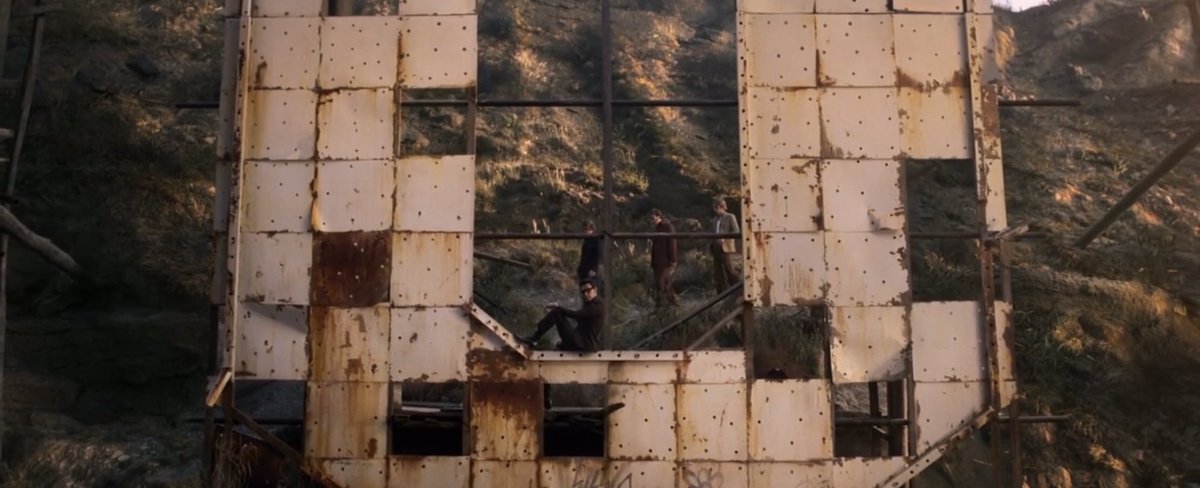 The Hollywood Sign tweet media