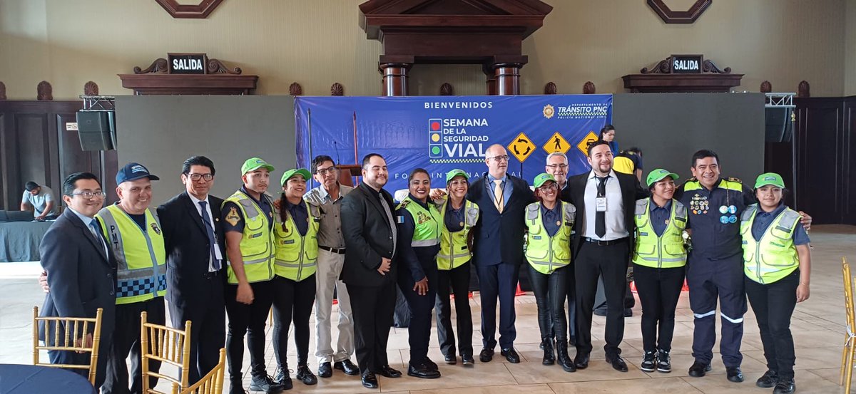 Participando en la Inauguración de la Semana de la Seguridad Vial en Guatemala. Compartiendo la experiencia de El Salvador sobre la Planificación Estratégica y las Acciones Operativas en Seguridad Vial.