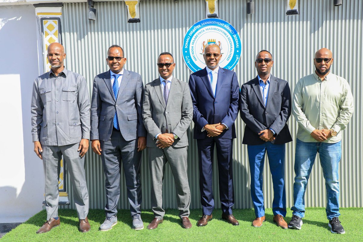 UPDATE: @SoDMA_Somalia leadership, Mohamud Moalim, recieved President Abdiaziz @Laftagareen in Mogadishu. Moalim briefed President @Laftagareen on SoDMA's activities and Tropical Cyclone Laly that is feared to wreak havoc in south west state and other regions in Somalia.