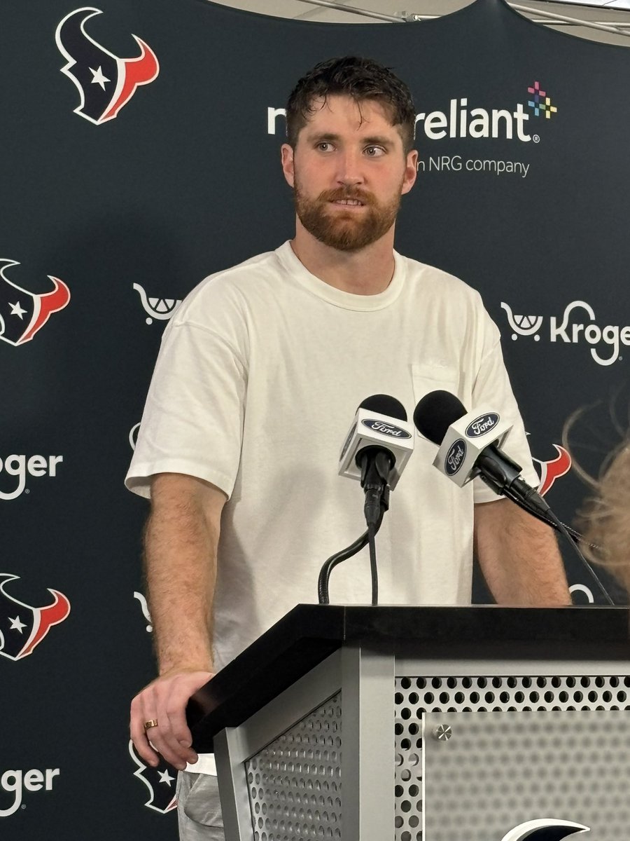 Dalton Schultz on re-signing with the Texans: “I wanted to be here. I made sure my camp knew of that.”