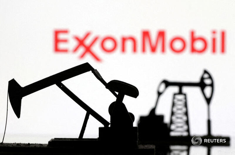 A group of state officials including the New York City Comptroller and state treasurers of Connecticut, Nevada and other states called for major asset managers to vote against Exxon directors, citing the company's ongoing lawsuit against climate activists reut.rs/3V9SDsE