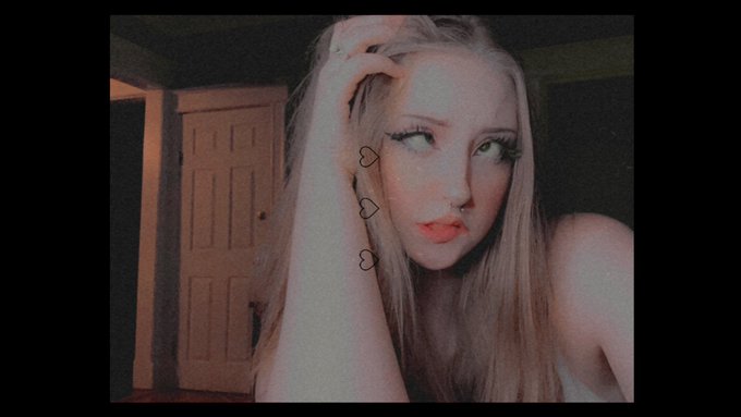 Who could handle me when I&rsquo;m this cute? You wouldn&rsquo;t be able to last😂 #paypig &bull;findom &bull;cashcow https://t<a href="/tag/paypig"class="tags"><span>#paypig</span></a>