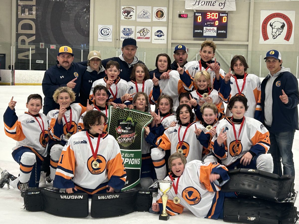 Congratulations to the 2012 Jr. Blades who captured gold 🥇 at the Draft Day WestCan Hockey Summit in Calgary this past weekend!