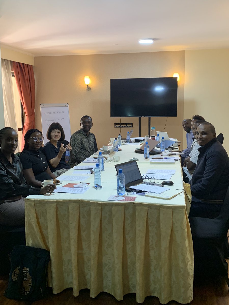 We kicked off our 4-country study of #digitalrights for PLHIV, key populations in Nairobi with researchers (pictured) @uniofwarwick @CIMethods @KELINKenya @gnpplus @dighealthrights & first focus group of sex workers (not pictured) was powerful