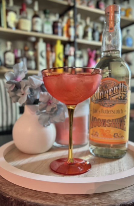 Have you tried Butterscotch Moonshine? Pick up a bottle of Marcotte Moonshine today from cwspirits.com available in an assortment of flavors!

The Penelope Featherington 
2 oz Butterscotch Moonshine
2 oz Cream Soda

#bridgerton #marcottemoonshine #lqrhouse #cwspirits