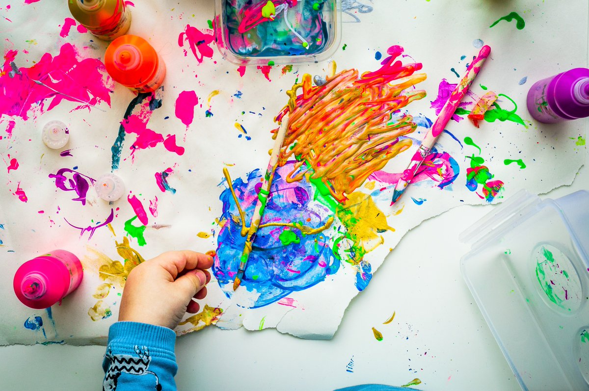 May 29, 10am: Join us for Tours for Tots, a weekly artmaking activity for toddlers & parents. This session, interpret moods using lines and colour: bit.ly/3V0PCLd

#ToursForTots #Toddlers #YourAGA #YegDT #YegArt