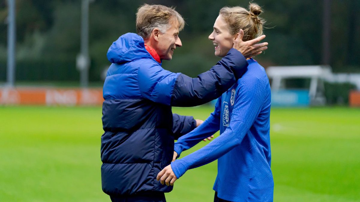 I respect Jonker for not pressuring Viv. He barely had her available but hasn’t dropped her even when she checked out for WC23. Never forget when people called her washed up this year and he was like “She runs more than the average male player what you waffling about” What a lad.