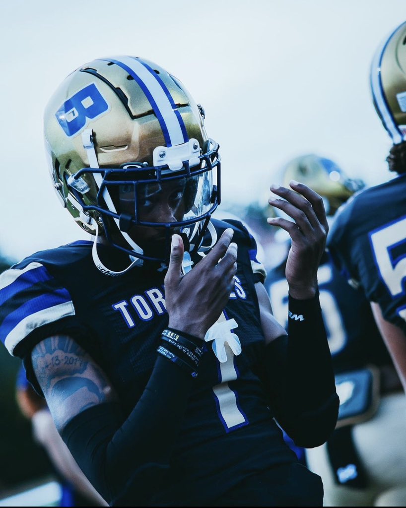 After a great conversation with <a href="/JimCordle63/">Jim Cordle</a> I’m blessed to receive my 5th offer from ashland university!! <a href="/CoachLittles/">Coach Littles</a> @CoachIsLife1 <a href="/BookerHighPhoto/">BHS Tornado Football Photos</a> @MohrRecruiting <a href="/larryblustein/">Blustein Recruiting</a> <a href="/247Sports/">247Sports</a>!! #AGTG