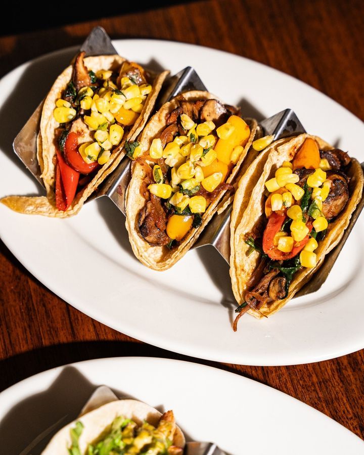 Who's up for Taco Tuesday! $3.50 for the taco of the day! Reserve online or call and come taco 'bout it!
.
📞 (630) 942-0940
💻 Ellyns.com
.
.
.
#tacotuesday #ellynstap #ellynstapgrill #tacos🌮 #foodporn #foodie