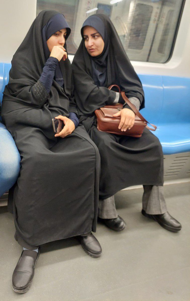 #شناسایی این دوتا موجود وحشی دیروز،از خانمها تو مترو عکس میگرفتن و ایستگاه کوی امام پیاده شدن بشدت رسانه ای کنید #جنگ_علیه_زنان #گشت_کشتار