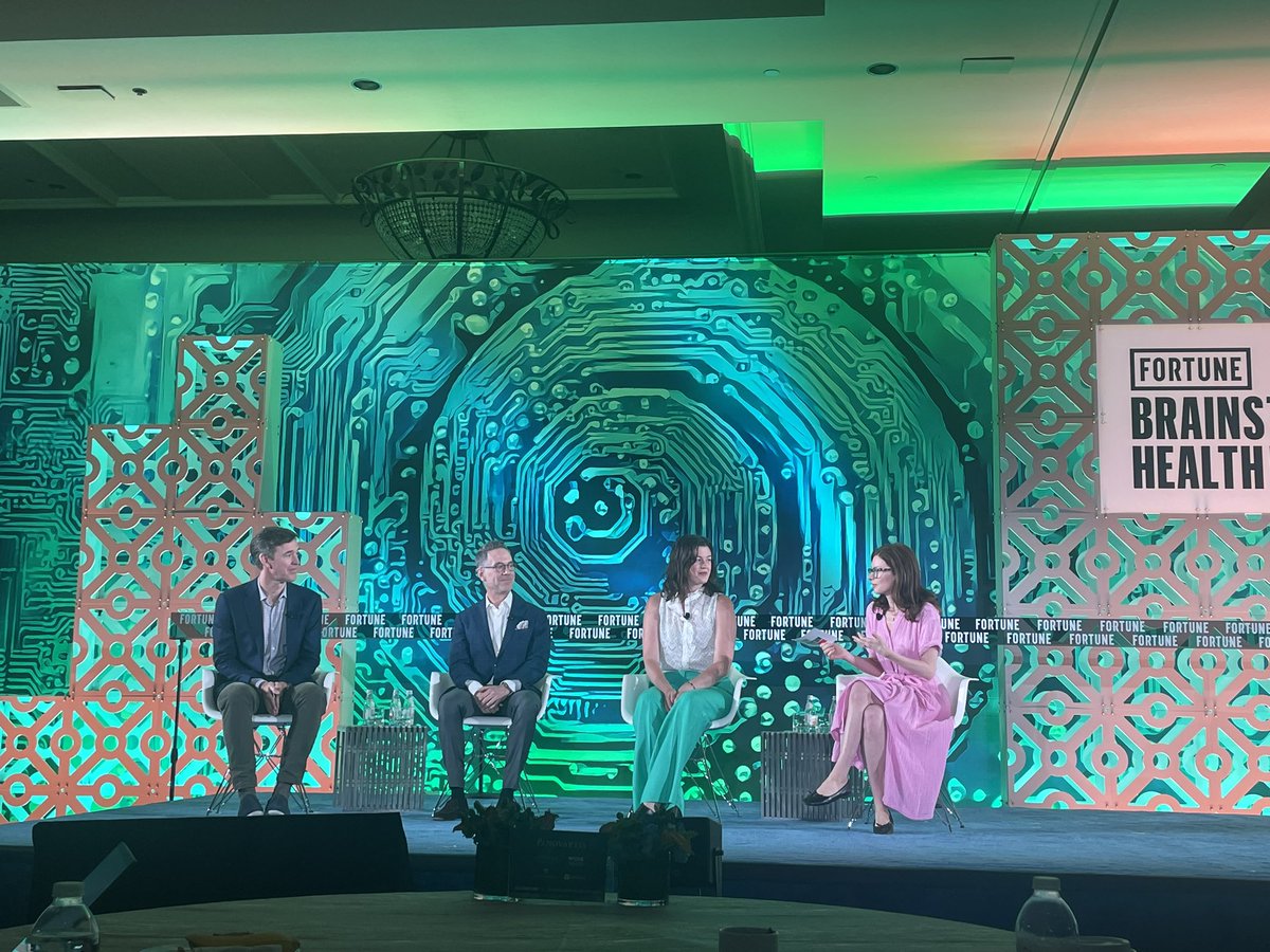 parul (@parulia) on Twitter photo 62% of American physicians would not encourage their children to go into medicine, according to a recent survey of 7000 physicians by @Doximity.
“It has become an untenable job for a lot of doctors.” - Jeff Tangney, CEO of Doximity <a href="/bstormhealth/">Fortune Brainstorm Health</a> <a href="/chrissyfarr/">Christina Farr</a> 62% of American physicians would not encourage their children to go into medicine, according to a recent survey of 7000 physicians by @Doximity.
“It has become an untenable job for a lot of doctors.” - Jeff Tangney, CEO of Doximity <a href="/bstormhealth/">Fortune Brainstorm Health</a> <a href="/chrissyfarr/">Christina Farr</a>