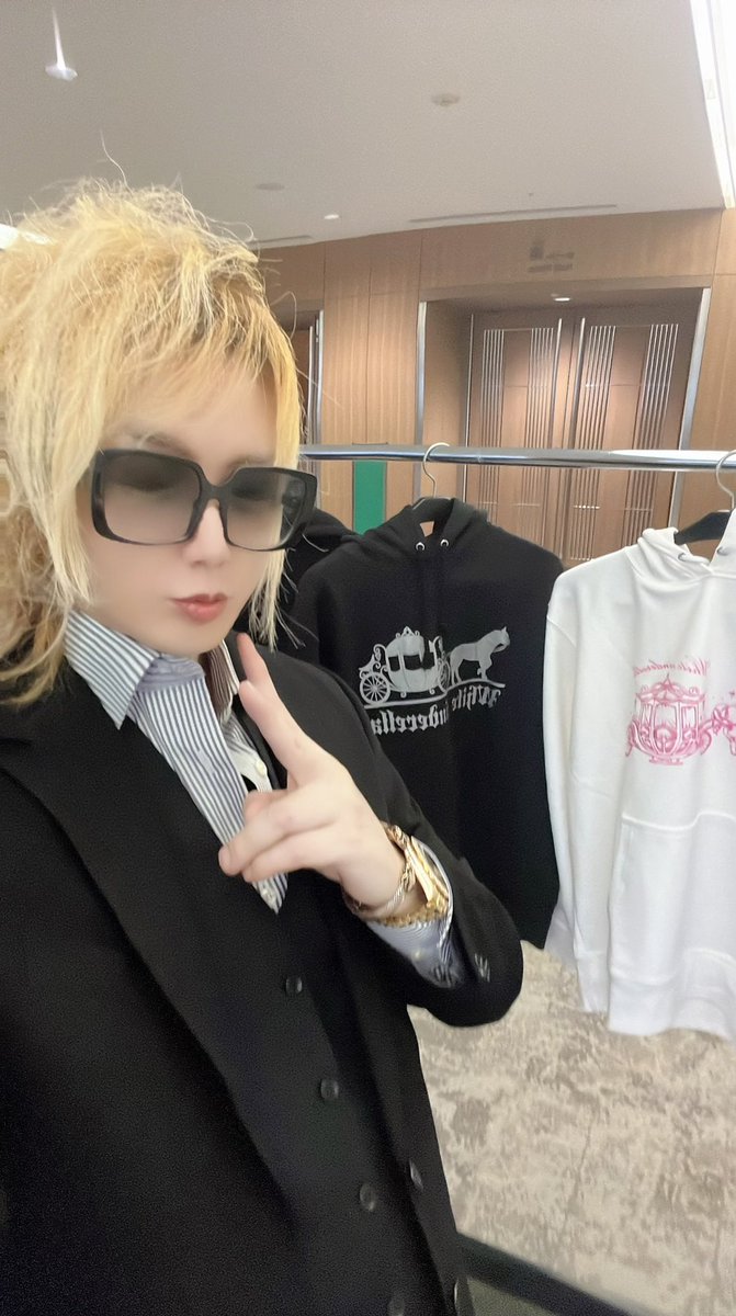 hyuga_sei1's tweet photo. 💐尾張の日向💐
💐ギフト企画💐

Amazon or 楽天 ギフト
💐【3000円】分💐

　💐応募方法💐

❶フォロー&amp;この投稿をRT
※引用RTすれば当選率2倍UP

タグ #尾張の日向 #日向ファミリー #尾張のカリスマ をつけてさらにUP
※タグ収集付きキャンペーンツール使用

5/28(火)23:59分迄/ 抽選後DM💐 https://t.co/qEc5aHkBeK