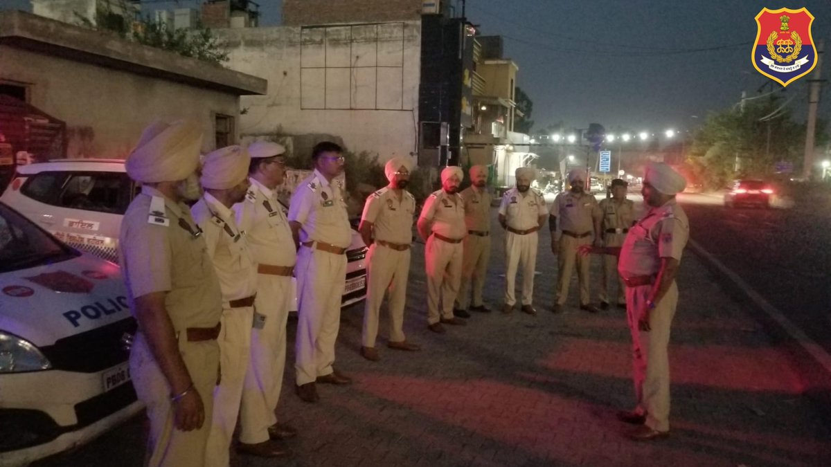 The Jalandhar #Police Commissionerate conducted intense nighttime #Inspections of the PCR and patrol teams, delivering unequivocal directives to strengthen and uphold #lawAndOrder with unwavering resolve. #NightWatch #SafetyFirst