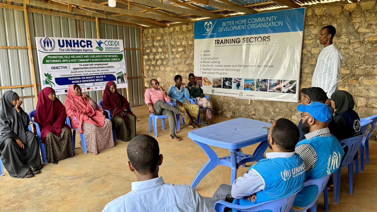 We are thrilled to launch a new 6-month project equipping 30 returnees, IDPs, and host community members with technical and vocational skills to foster self-reliance. Supported by @UNHCR through @COOPI, the ceremony in Baidoa was attended by the