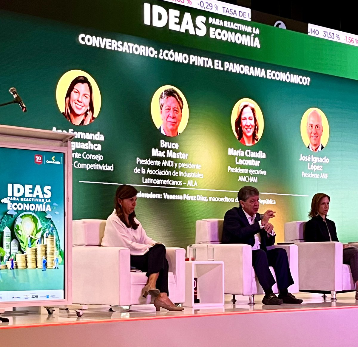 Reflexiones <a href="/larepublica_co/">Diario La República</a> 70 años:
<a href="/maiguashca/">Ana Maiguashca</a> concentrarse “en la obsesión por productividad e inversión”. <a href="/BruceMacMaster/">Bruce Mac Master</a> la necedad de “abstraernos de temas políticos”.  <a href="/mclacouture/">Maria Claudia Lacouture</a> “acciones conjuntas necesarias para salir adelante, voluntad de ejecución público privada”