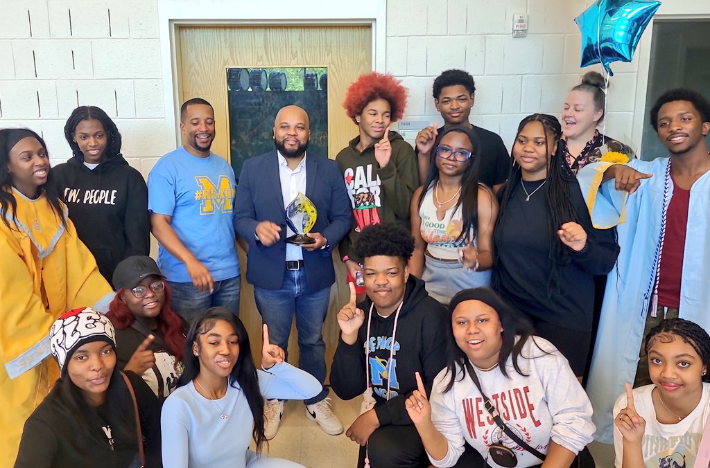 ThatSWLitSquad (@smithclass128) on Twitter photo Happening Now: Our Very Own Brian Lyles is a Distinguished 2024 APS Excellence in Arts Educator!! Well-deserved! #ThrilledonTheHill <a href="/apsupdate/">ATL Public Schools</a> <a href="/SEL_APS/">SEL in APS</a> <a href="/APSMaysRaiders/">APS Mays Raiders</a> <a href="/BEMaysPRIDE/">Dr. Ramon Garner</a> <a href="/JBawlson/">James Bawlson</a> <a href="/Ms_LMorgan/">LaToya Howard</a> <a href="/erickson_sarah_/">Sarah Erickson</a> Happening Now: Our Very Own Brian Lyles is a Distinguished 2024 APS Excellence in Arts Educator!! Well-deserved! #ThrilledonTheHill <a href="/apsupdate/">ATL Public Schools</a> <a href="/SEL_APS/">SEL in APS</a> <a href="/APSMaysRaiders/">APS Mays Raiders</a> <a href="/BEMaysPRIDE/">Dr. Ramon Garner</a> <a href="/JBawlson/">James Bawlson</a> <a href="/Ms_LMorgan/">LaToya Howard</a> <a href="/erickson_sarah_/">Sarah Erickson</a>