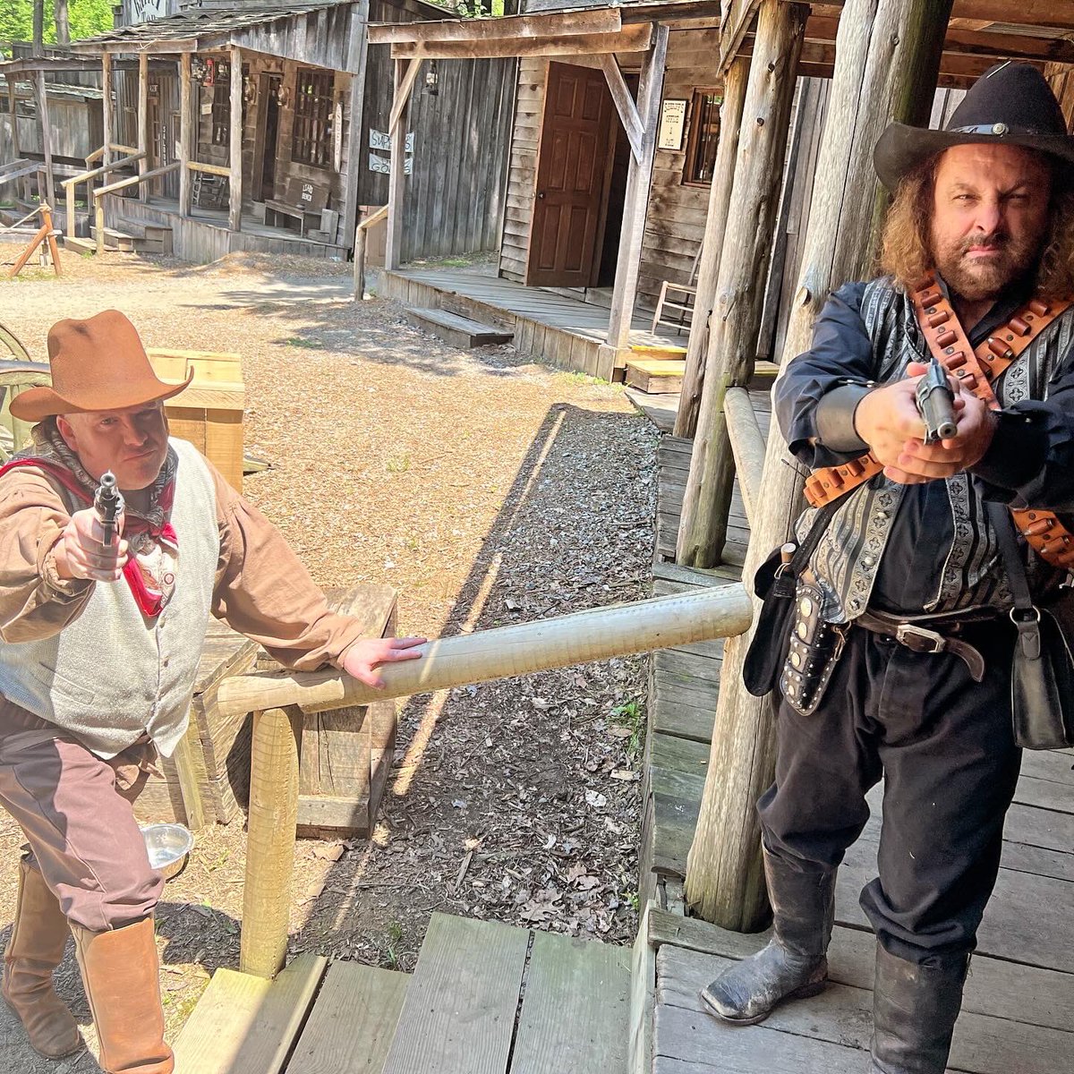 Perry Caravello Live tweet media