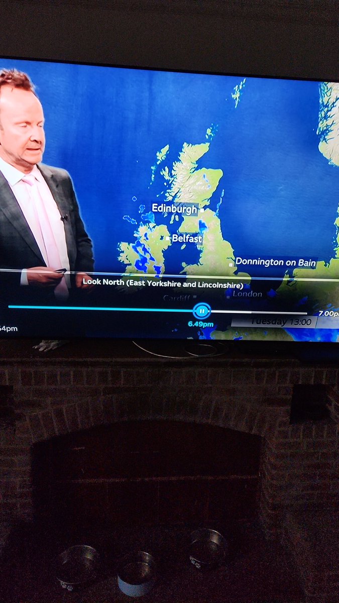 brianbread's tweet photo. @peter_levy oh dear me. If @Hudsonweather thought he had wound up the residents of spalding, he's seen nothing yet! The residents of Donington on Bain are livid! https://t.co/x63Rqwk9kK