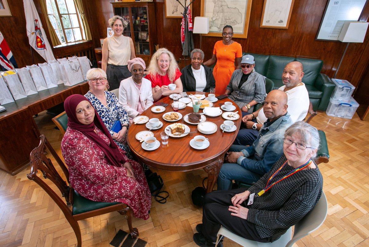 🧡 This #FosterCareFortnight @AnntoinetteBra1 and @hackneyspeaker hosted a tea party to say a big thank you to our longest serving foster carers. We are so grateful to all our foster carers and their commitment to our children and the borough. orlo.uk/QPFCN