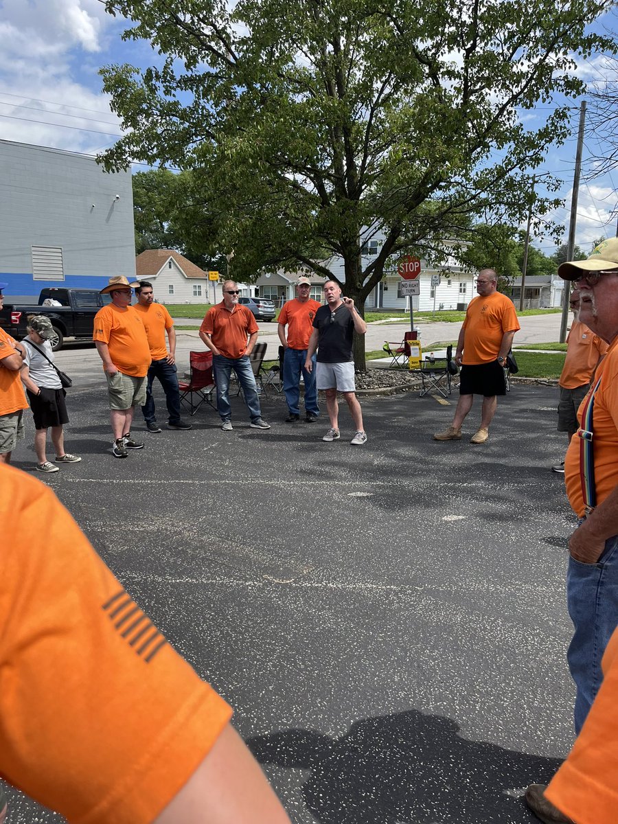Jimmy_iupat's tweet image. These @GoIUPAT members are putting it all on the line to save their pensions they worked 20, 30, 40 years to earn. Every worker deserves to retire with dignity!! As long as Gemtron refuses to negotiate we will be on the line!!!! #1u #OneUnion #OneFamily #OneFight