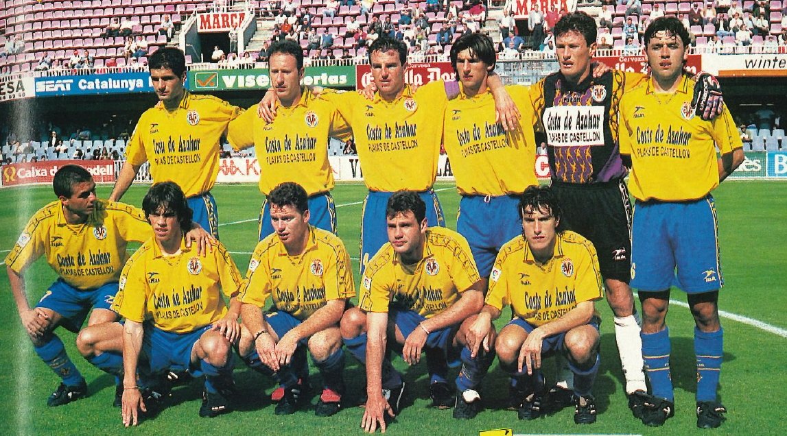 📸 Villarreal 96/97. 👥 Alexandre, Arroyo, Roberto, Angulo, Luis Pascual y Soto (arriba). Quique Medina, Javi Prats, Parra, Pascual y Javi Sanchis (abajo). 📌 El equipo groguet empató 2-2 en el Miniestadi. ⚽️ Juan Carlos Moreno y Puyol/Angulo (2).