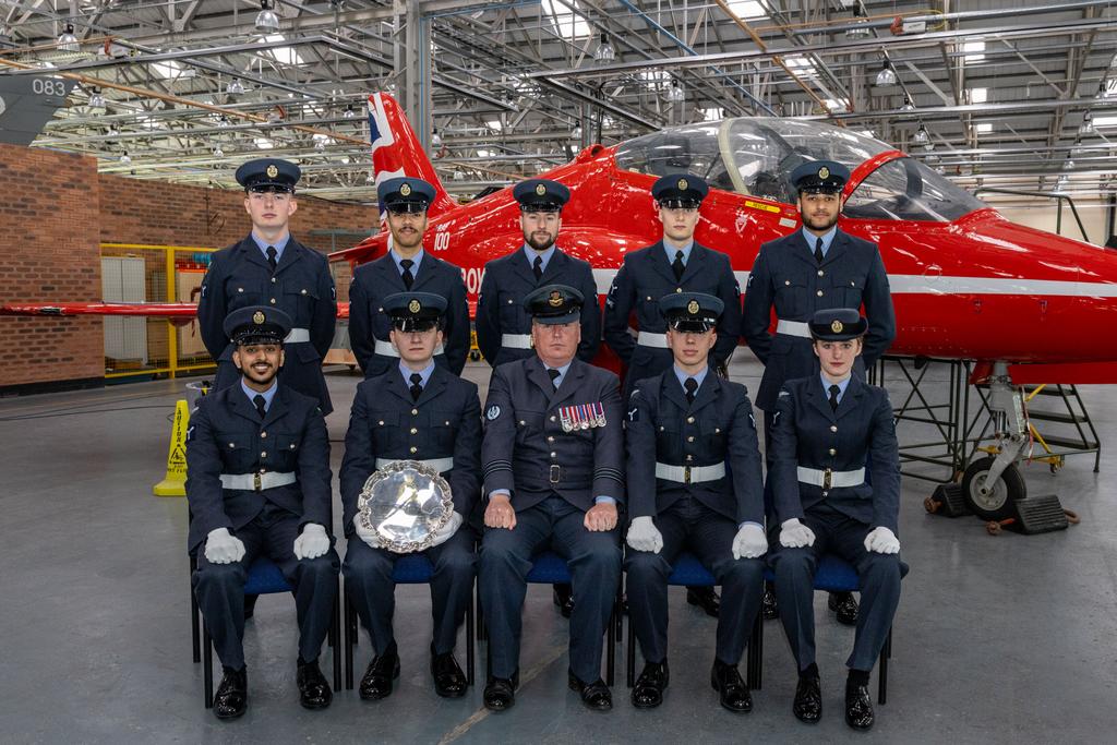 Congratulations to the Weapons Technician apprentices who graduated from No.2 School of Technical Training at RAF Cosford on 21 May. We wish them all every success in their @RoyalAirForce careers.