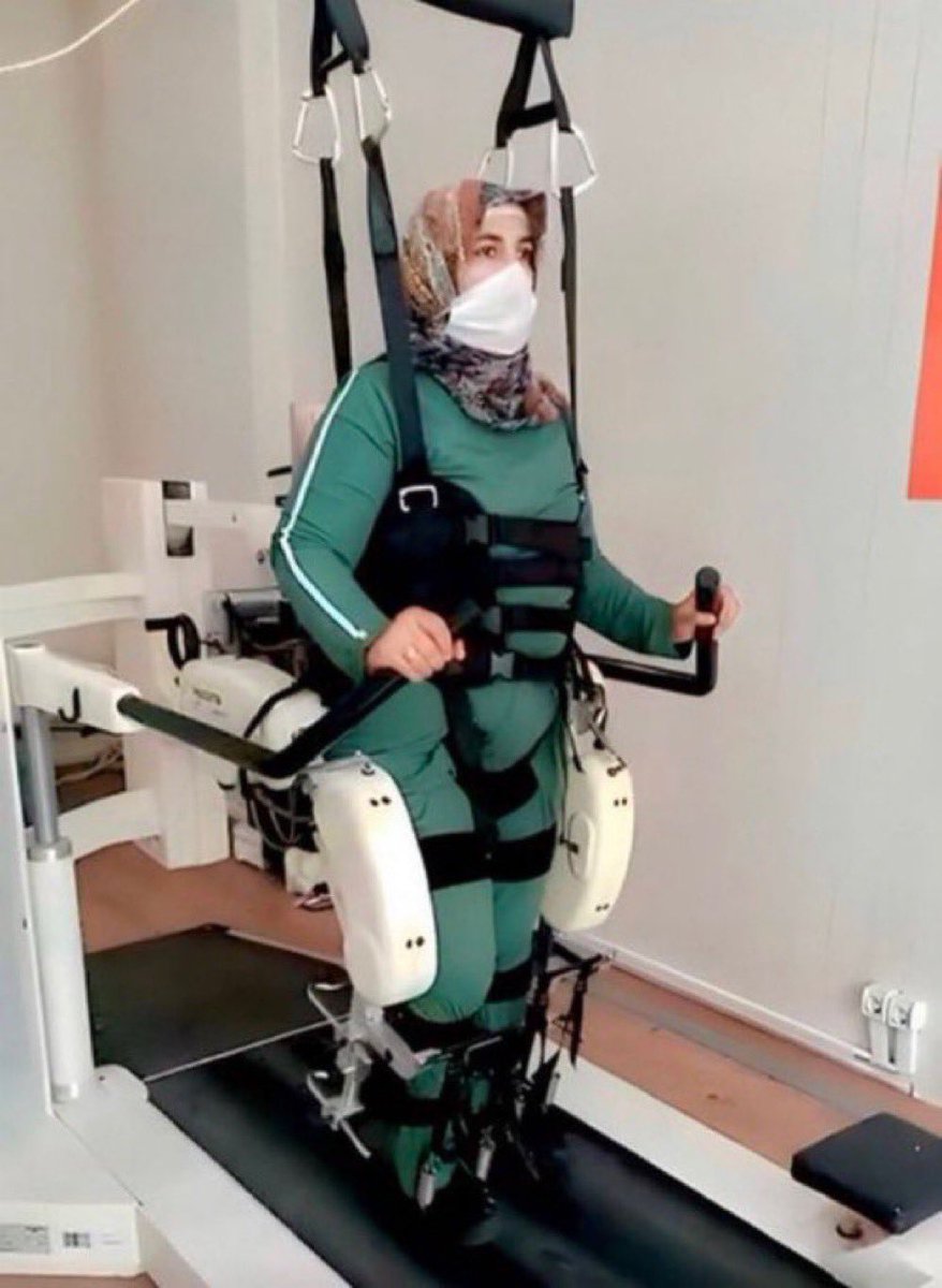 %89 engelli ve felçli Şerife Sulukan Mayıs 2022'den beri Menemen Cezaevinde tek kişilik hücrede yaşam savaşı veriyor. Epilepsi ve kalp rahatsızlığı da var. Sulukan kendisine isnad edilen suçlama için:

"Kapatılan okullara herkes çocuğunu gönderdi, olan bize oldu. Eşime,