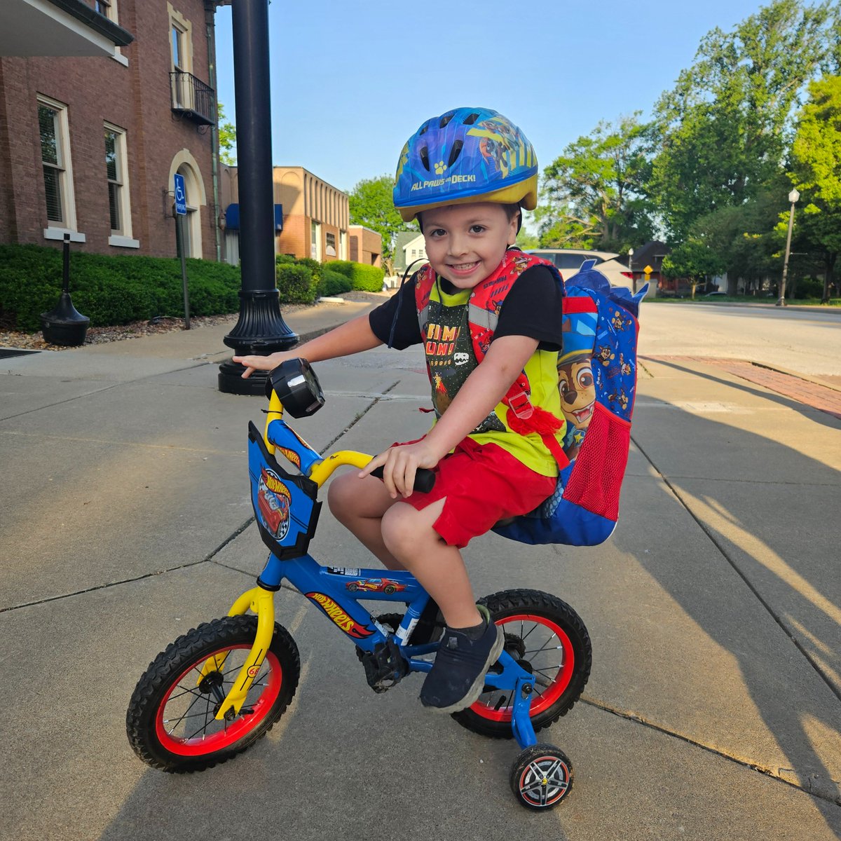 More than 2,400 #BikeRolltoSchoolDay 2024 events have been registered to date. Way to go! If you weren’t able to join the May 8 celebration, there is still time! Register any event held in May at walkbiketoschool.org to join the national count.