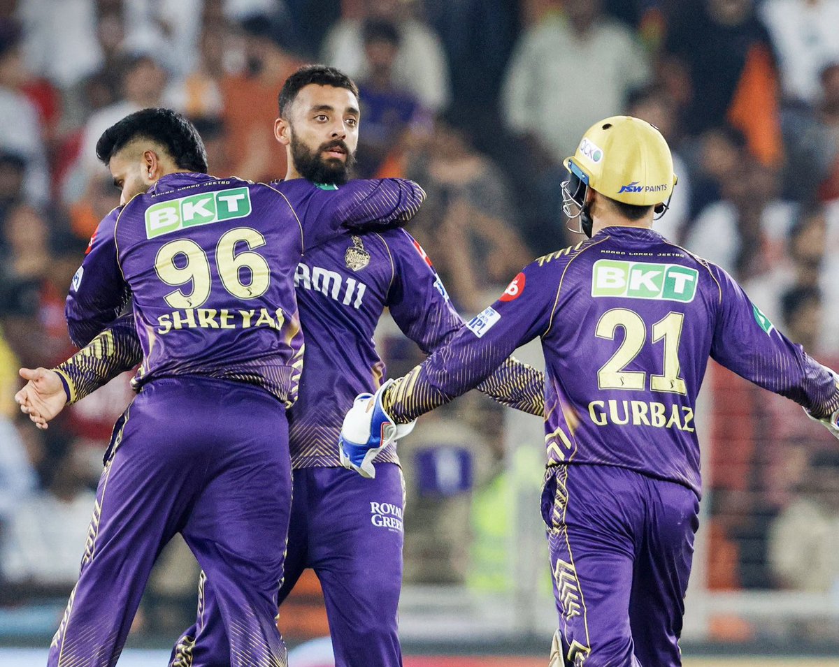 GautamGambhir's tweet image. Need a purple wave on May 26! Come on KKR fam! 💜💜